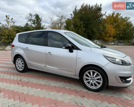 Серый Рено Гранд Сценик, объемом двигателя 2 л и пробегом 187 тыс. км за 8750 $, фото 7 на Automoto.ua