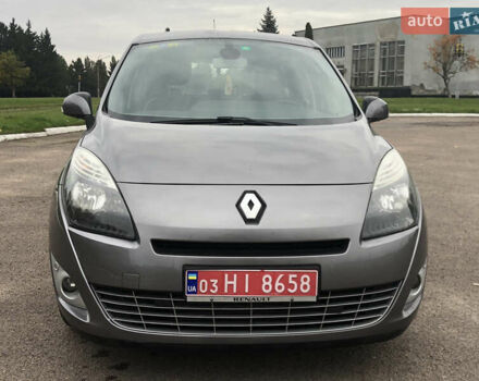 Серый Рено Гранд Сценик, объемом двигателя 1.9 л и пробегом 197 тыс. км за 7700 $, фото 1 на Automoto.ua
