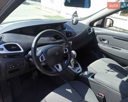 Серый Рено Гранд Сценик, объемом двигателя 1.5 л и пробегом 247 тыс. км за 8400 $, фото 8 на Automoto.ua