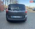 Серый Рено Гранд Сценик, объемом двигателя 1.5 л и пробегом 272 тыс. км за 8000 $, фото 5 на Automoto.ua