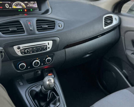 Сірий Рено Гранд Сценік, об'ємом двигуна 1.6 л та пробігом 238 тис. км за 8700 $, фото 55 на Automoto.ua