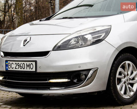 Серый Рено Гранд Сценик, объемом двигателя 1.46 л и пробегом 344 тыс. км за 7900 $, фото 13 на Automoto.ua