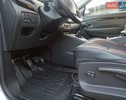 Серый Рено Гранд Сценик, объемом двигателя 1.6 л и пробегом 239 тыс. км за 8700 $, фото 56 на Automoto.ua