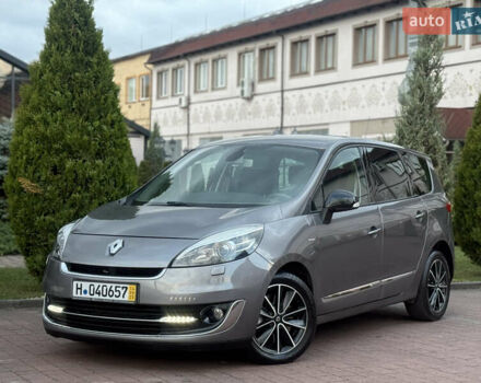 Серый Рено Гранд Сценик, объемом двигателя 2 л и пробегом 241 тыс. км за 10950 $, фото 20 на Automoto.ua