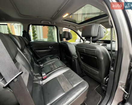 Серый Рено Гранд Сценик, объемом двигателя 1.6 л и пробегом 238 тыс. км за 9500 $, фото 48 на Automoto.ua