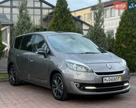 Серый Рено Гранд Сценик, объемом двигателя 2 л и пробегом 241 тыс. км за 10450 $, фото 17 на Automoto.ua