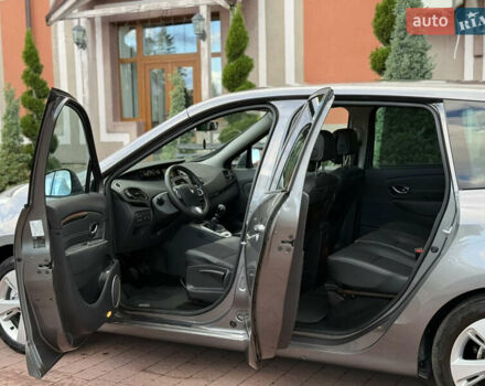 Серый Рено Гранд Сценик, объемом двигателя 1.5 л и пробегом 239 тыс. км за 8999 $, фото 2 на Automoto.ua