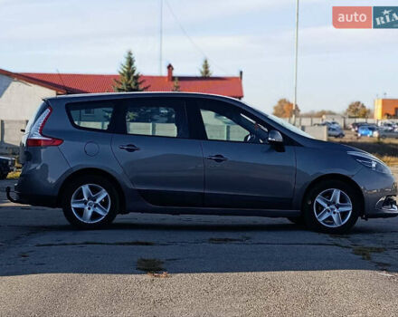 Серый Рено Гранд Сценик, объемом двигателя 1.5 л и пробегом 233 тыс. км за 9200 $, фото 12 на Automoto.ua