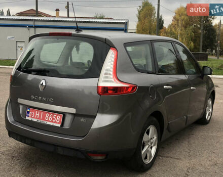 Серый Рено Гранд Сценик, объемом двигателя 1.9 л и пробегом 197 тыс. км за 7700 $, фото 6 на Automoto.ua