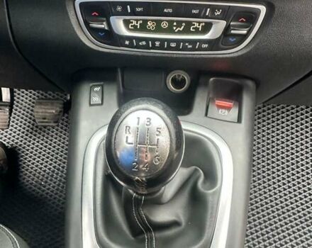 Сірий Рено Гранд Сценік, об'ємом двигуна 1.6 л та пробігом 204 тис. км за 8500 $, фото 28 на Automoto.ua