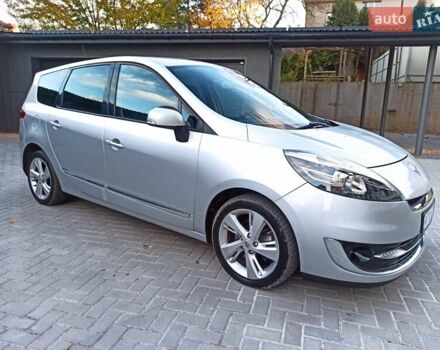 Серый Рено Гранд Сценик, объемом двигателя 1.6 л и пробегом 239 тыс. км за 8700 $, фото 21 на Automoto.ua