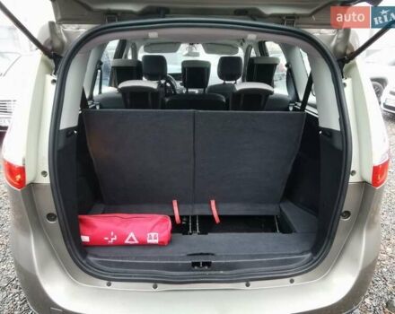 Сірий Рено Гранд Сценік, об'ємом двигуна 1.5 л та пробігом 238 тис. км за 8700 $, фото 51 на Automoto.ua