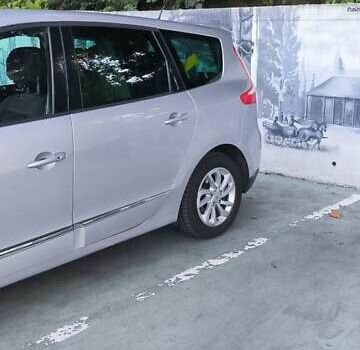 Серый Рено Гранд Сценик, объемом двигателя 1.5 л и пробегом 301 тыс. км за 8700 $, фото 2 на Automoto.ua