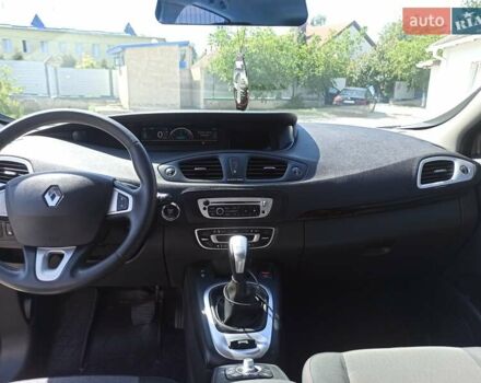 Серый Рено Гранд Сценик, объемом двигателя 1.5 л и пробегом 247 тыс. км за 8400 $, фото 9 на Automoto.ua