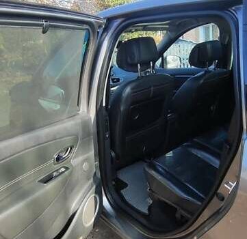 Сірий Рено Гранд Сценік, об'ємом двигуна 1.46 л та пробігом 250 тис. км за 8500 $, фото 52 на Automoto.ua