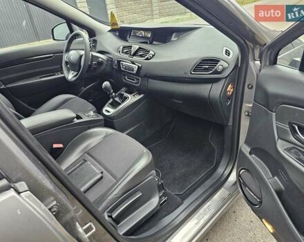 Серый Рено Гранд Сценик, объемом двигателя 1.6 л и пробегом 217 тыс. км за 8900 $, фото 10 на Automoto.ua