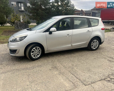 Серый Рено Гранд Сценик, объемом двигателя 1.5 л и пробегом 264 тыс. км за 7000 $, фото 3 на Automoto.ua