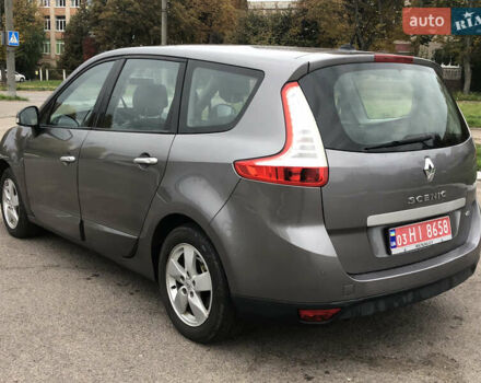 Серый Рено Гранд Сценик, объемом двигателя 1.9 л и пробегом 197 тыс. км за 7700 $, фото 4 на Automoto.ua