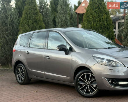 Серый Рено Гранд Сценик, объемом двигателя 2 л и пробегом 241 тыс. км за 10950 $, фото 10 на Automoto.ua