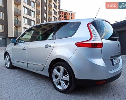 Серый Рено Гранд Сценик, объемом двигателя 1.6 л и пробегом 239 тыс. км за 8700 $, фото 29 на Automoto.ua