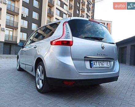 Серый Рено Гранд Сценик, объемом двигателя 1.6 л и пробегом 239 тыс. км за 8700 $, фото 35 на Automoto.ua
