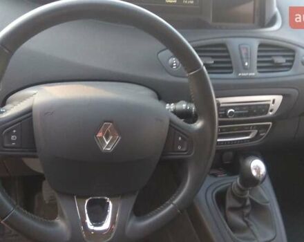 Серый Рено Гранд Сценик, объемом двигателя 1.5 л и пробегом 260 тыс. км за 10000 $, фото 24 на Automoto.ua