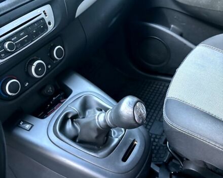 Серый Рено Гранд Сценик, объемом двигателя 1.5 л и пробегом 230 тыс. км за 8600 $, фото 3 на Automoto.ua