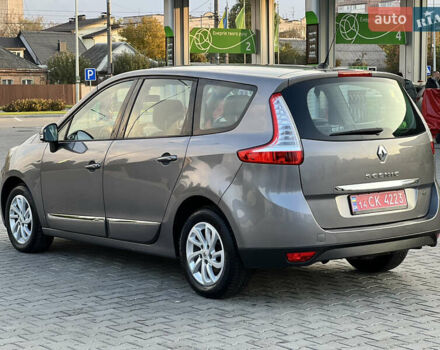 Сірий Рено Гранд Сценік, об'ємом двигуна 1.5 л та пробігом 210 тис. км за 10000 $, фото 17 на Automoto.ua