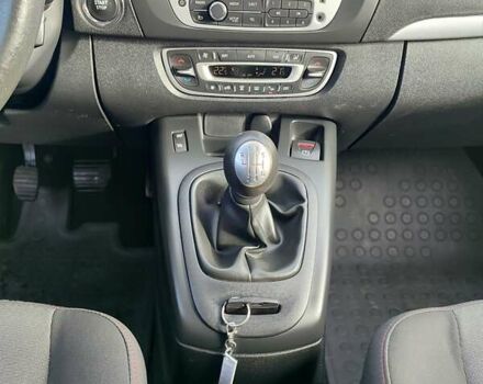 Рено Гранд Сценик 2013 в Черкассах на Automoto.ua Серый Рено Гранд Сценик, объемом двигателя 1.5 л и пробегом 254 тыс. км за 8650 $, фото 22 на Automoto.ua