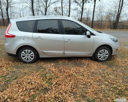 Сірий Рено Гранд Сценік, об'ємом двигуна 1.6 л та пробігом 212 тис. км за 10000 $, фото 1 на Automoto.ua