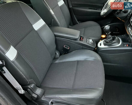 Серый Рено Гранд Сценик, объемом двигателя 0 л и пробегом 207 тыс. км за 10999 $, фото 28 на Automoto.ua