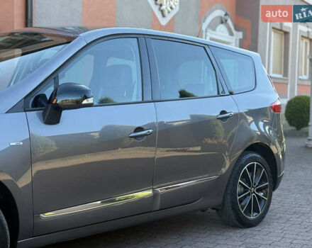 Рено Гранд Сценик 2013 в Стрые на Automoto.ua Серый Рено Гранд Сценик, объемом двигателя 1.6 л и пробегом 229 тыс. км за 9750 $, фото 10 на Automoto.ua