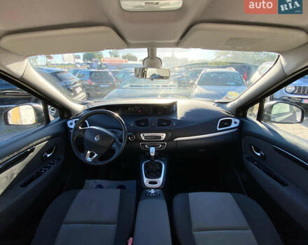 Серый Рено Гранд Сценик, объемом двигателя 1.5 л и пробегом 225 тыс. км за 9500 $, фото 16 на Automoto.ua