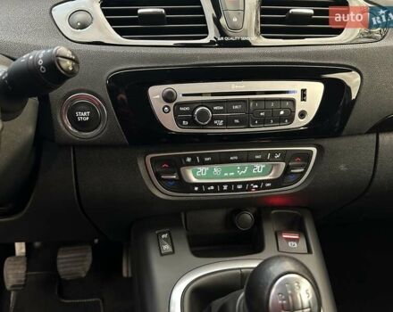 Серый Рено Гранд Сценик, объемом двигателя 1.2 л и пробегом 237 тыс. км за 7799 $, фото 31 на Automoto.ua