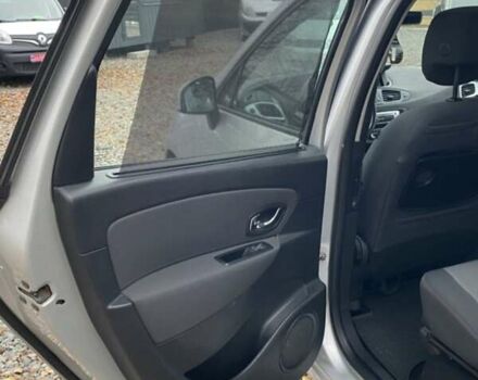 Серый Рено Гранд Сценик, объемом двигателя 1.5 л и пробегом 207 тыс. км за 9300 $, фото 11 на Automoto.ua