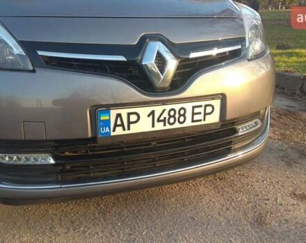 Серый Рено Гранд Сценик, объемом двигателя 1.5 л и пробегом 260 тыс. км за 10000 $, фото 5 на Automoto.ua