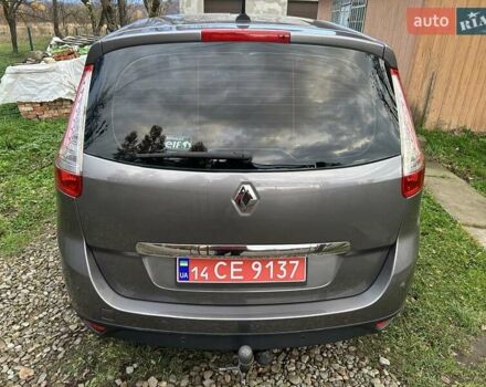 Сірий Рено Гранд Сценік, об'ємом двигуна 1.2 л та пробігом 237 тис. км за 7599 $, фото 7 на Automoto.ua