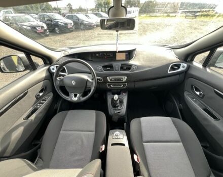 Сірий Рено Гранд Сценік, об'ємом двигуна 1.6 л та пробігом 194 тис. км за 8777 $, фото 12 на Automoto.ua