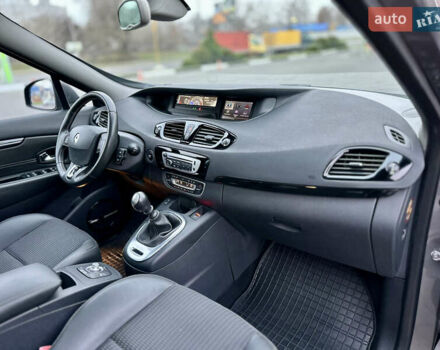 Сірий Рено Гранд Сценік, об'ємом двигуна 1.5 л та пробігом 225 тис. км за 10899 $, фото 62 на Automoto.ua