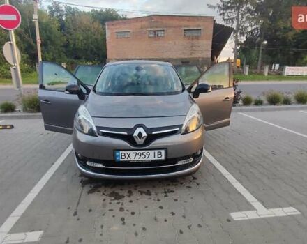 Сірий Рено Гранд Сценік, об'ємом двигуна 1.6 л та пробігом 245 тис. км за 8999 $, фото 1 на Automoto.ua