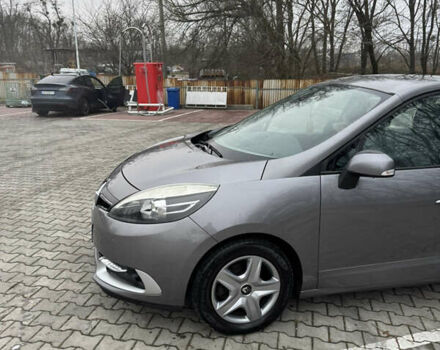 Сірий Рено Гранд Сценік, об'ємом двигуна 1.6 л та пробігом 251 тис. км за 9300 $, фото 17 на Automoto.ua