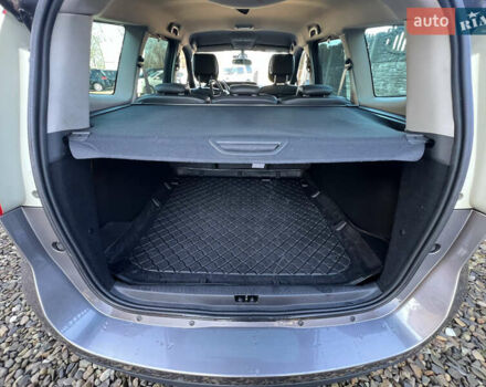 Серый Рено Гранд Сценик, объемом двигателя 1.6 л и пробегом 220 тыс. км за 9299 $, фото 33 на Automoto.ua