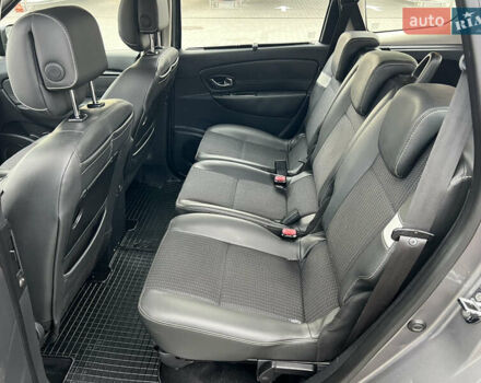 Сірий Рено Гранд Сценік, об'ємом двигуна 1.5 л та пробігом 210 тис. км за 10000 $, фото 60 на Automoto.ua