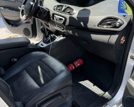 Серый Рено Гранд Сценик, объемом двигателя 1.6 л и пробегом 260 тыс. км за 9300 $, фото 20 на Automoto.ua