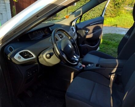 Серый Рено Гранд Сценик, объемом двигателя 1.5 л и пробегом 220 тыс. км за 9000 $, фото 3 на Automoto.ua