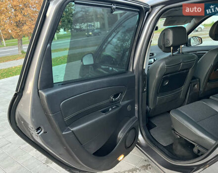 Серый Рено Гранд Сценик, объемом двигателя 0 л и пробегом 207 тыс. км за 10999 $, фото 42 на Automoto.ua