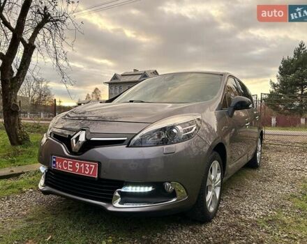 Серый Рено Гранд Сценик, объемом двигателя 1.2 л и пробегом 237 тыс. км за 7799 $, фото 1 на Automoto.ua