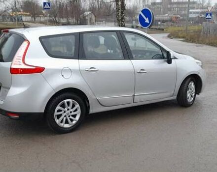 Серый Рено Гранд Сценик, объемом двигателя 1.46 л и пробегом 223 тыс. км за 11199 $, фото 4 на Automoto.ua