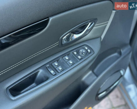 Рено Гранд Сценик 2013 в Стрые на Automoto.ua Серый Рено Гранд Сценик, объемом двигателя 1.6 л и пробегом 229 тыс. км за 9750 $, фото 33 на Automoto.ua