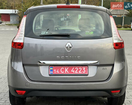 Сірий Рено Гранд Сценік, об'ємом двигуна 1.5 л та пробігом 210 тис. км за 10000 $, фото 10 на Automoto.ua